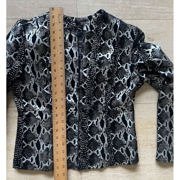 Metrostyle Snake Print Genuine Leather Jacket Black &‎ White Pattern Size 4 - Picture 5 of 7